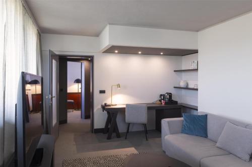 Suite con cama extragrande del hotel Scandic Nürnberg Central