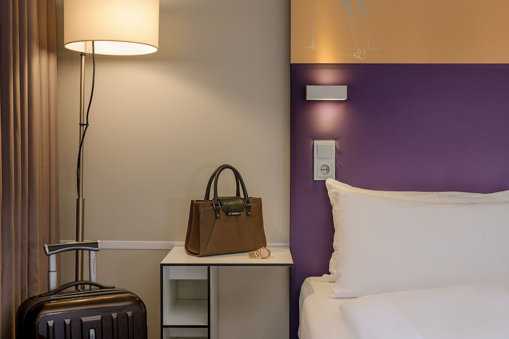 Habitación Estándar con cama doble del hotel Congress Mercure Nürnberg An Der Messe. Foto 4