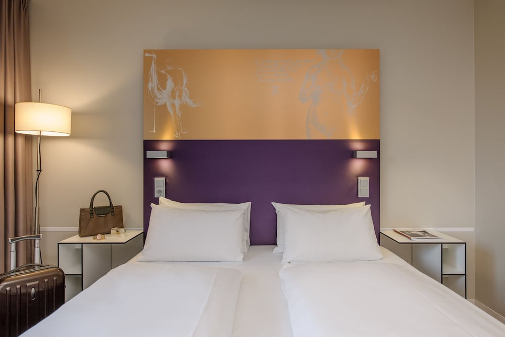 Habitación Estándar con cama doble del hotel Congress Mercure Nürnberg An Der Messe. Foto 5