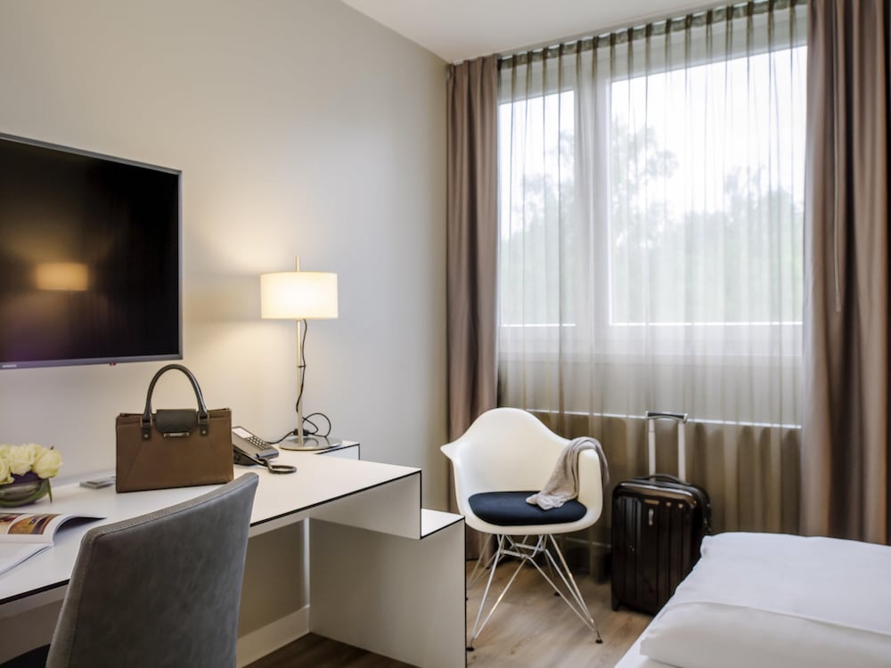 Habitación Estándar con cama doble del hotel Congress Mercure Nürnberg An Der Messe. Foto 7