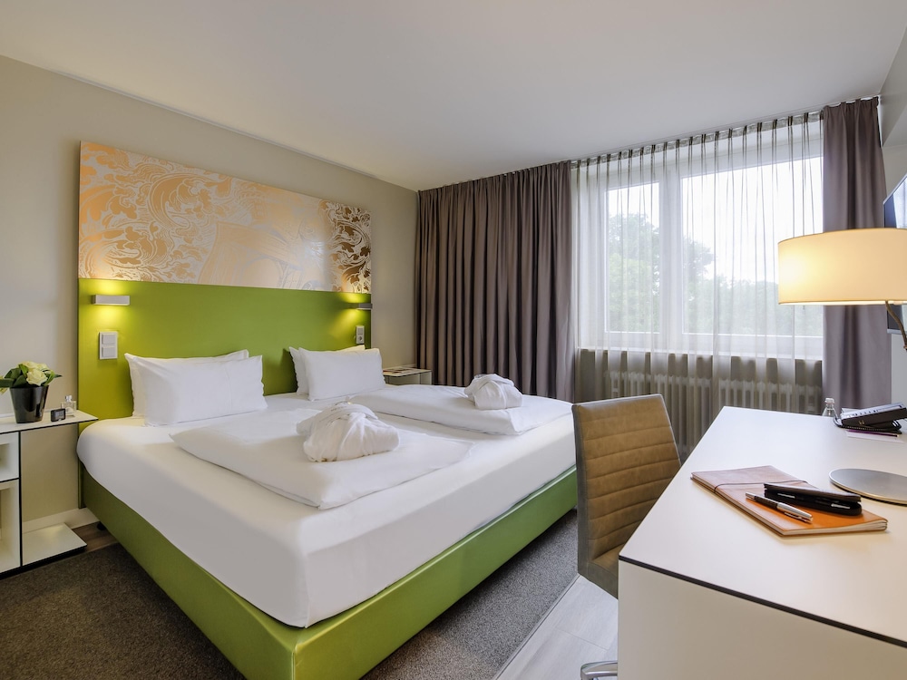 Habitación Estándar con cama doble del hotel Congress Mercure Nürnberg An Der Messe. Foto 9
