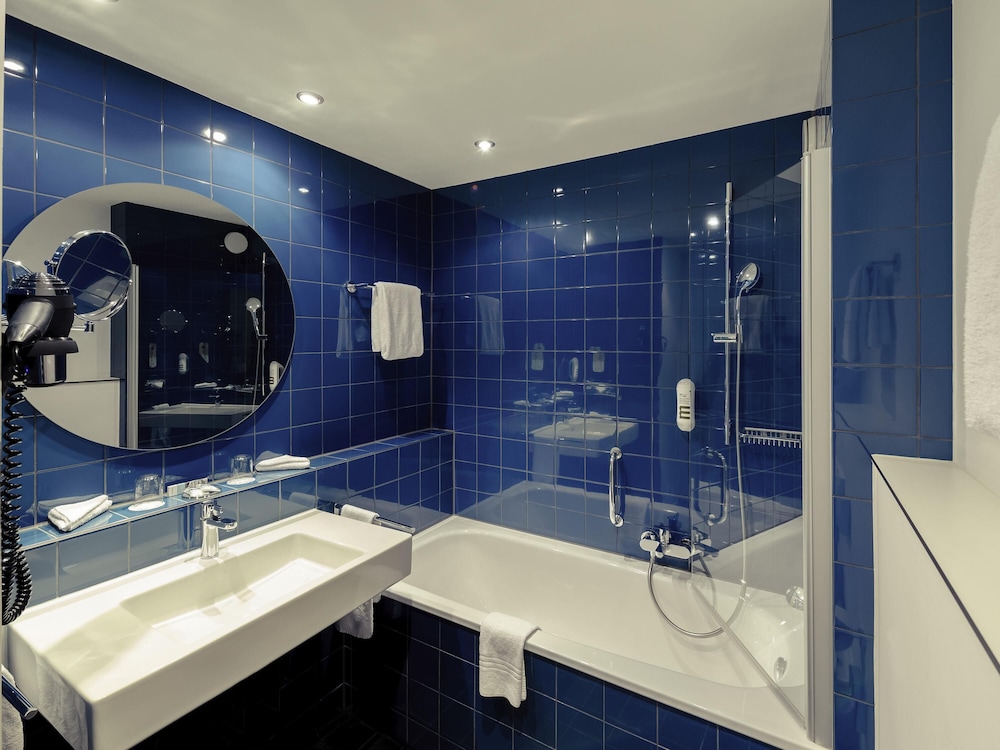 Habitación estándar con dos camas individuales, ubicación tranquila junto al parque del hotel Congress Mercure Nürnberg An Der Messe. Foto 4