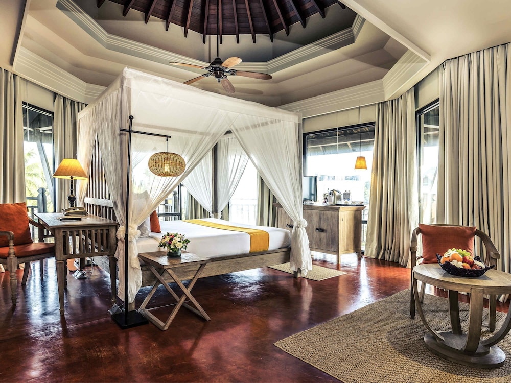 Suite Junior con 1 Cama Doble Vistas a la Ciudad Ala Jardín del hotel Mercure Samui Chaweng Tana