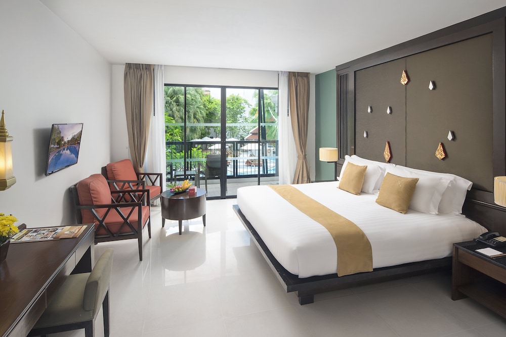 Habitación Deluxe, 1 cama de matrimonio grande, vistas a la piscina del hotel Centara Anda Dhevi Resort and Spa