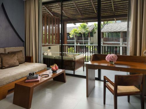 Habitación Deluxe con acceso a la piscina - 1 cama extragrande y sofá cama del hotel Avista Hideaway Phuket Patong - Mgallery. Foto 4