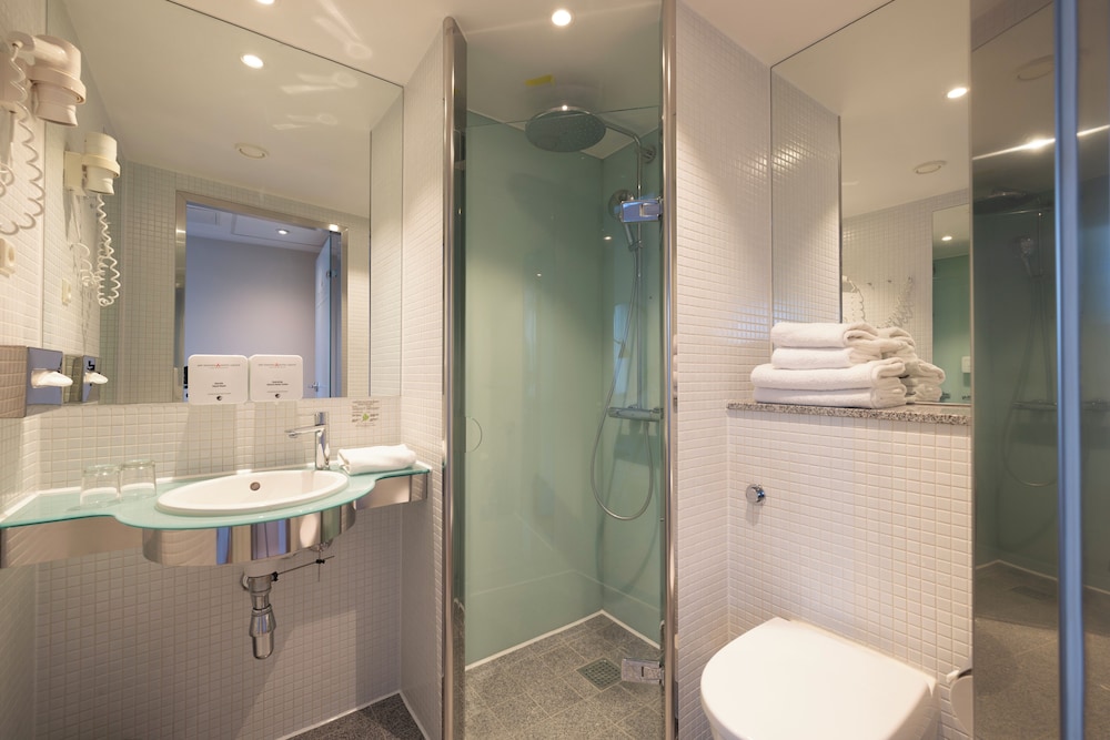 Compact Double del hotel Imperial. Foto 9