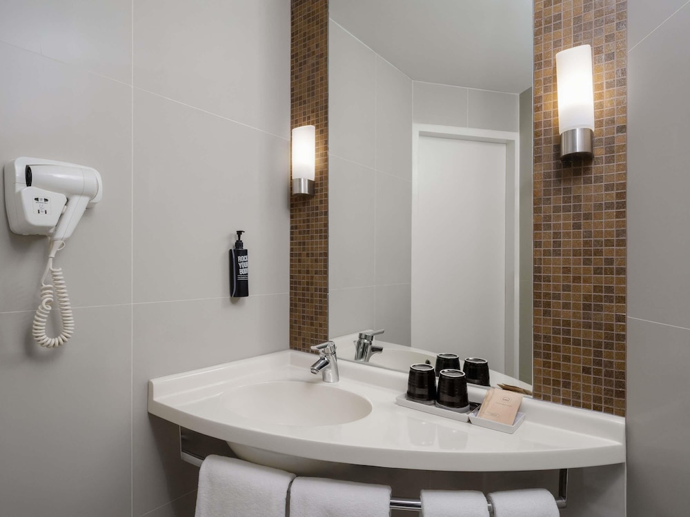 Estándar Dos Camas Individuales del hotel Ibis Bangkok Siam. Foto 1