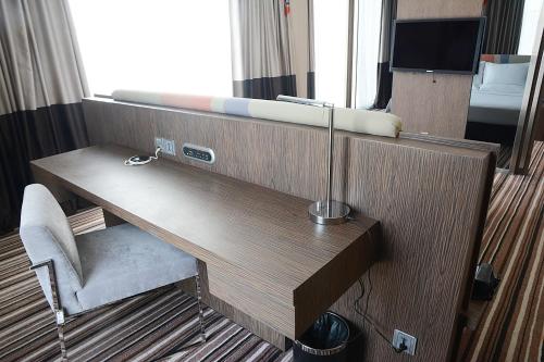Suite Premier del hotel Novotel Bangkok Impact. Foto 9