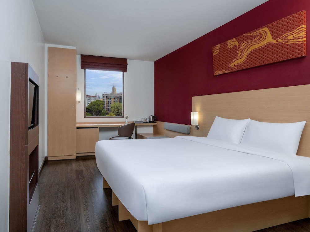 Estándar 1 Cama Doble del hotel Ibis Bangkok Riverside. Foto 9