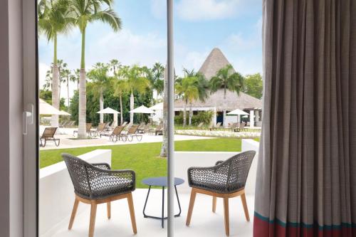 Habitación Preferred Club con vistas al mar - 1 cama extragrande del hotel Secrets La Romana All-Inclusive Adult Only Resort & Spa. Foto 5