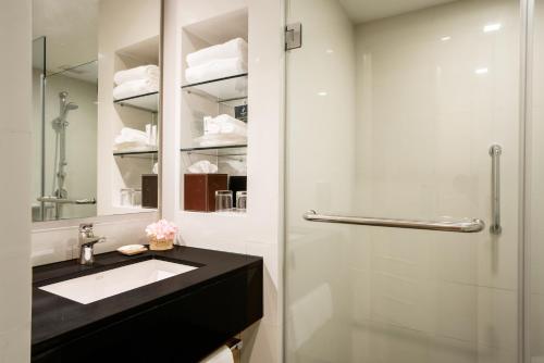 Habitación Estandar del hotel Holiday Inn Bangkok Silom, An Ihg. Foto 2