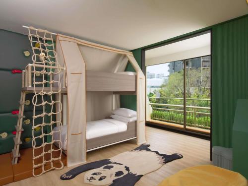 Two - Bedroom Family Suite - Club Access del hotel Mövenpick Bdms Wellness Resort Bangkok