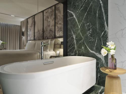 Two - Bedroom Family Suite - Club Access del hotel Mövenpick Bdms Wellness Resort Bangkok. Foto 3