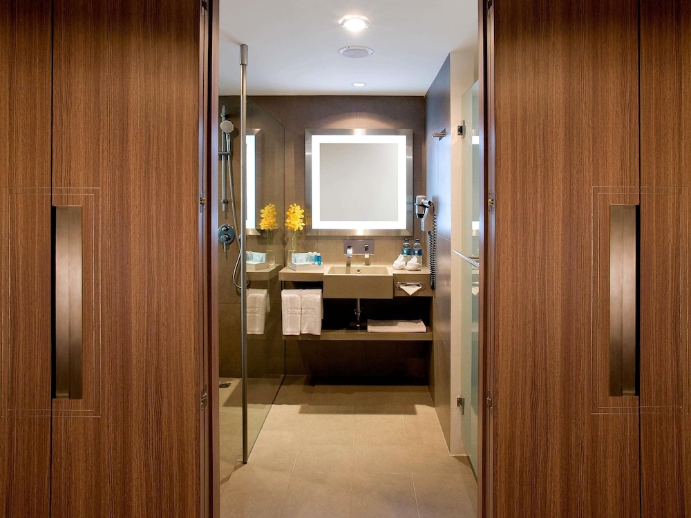 Habitación Ejecutiva 1 Cama Queen - size del hotel Novotel Bangkok On Siam Square. Foto 4