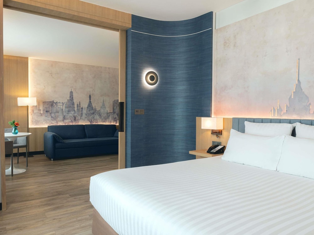 Junior Suite 1 Cama Queen - size del hotel Novotel Bangkok On Siam Square. Foto 2