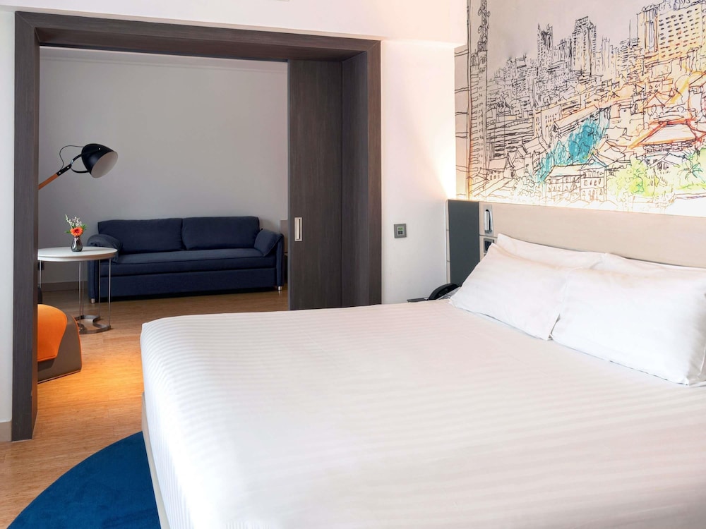 Junior Suite 1 Cama Queen - size del hotel Novotel Bangkok On Siam Square. Foto 8