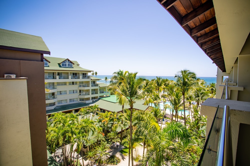 Habitación superior, 2 camas de matrimonio, balcón, vistas al mar del hotel Coral Costa Caribe Beach Resort - All Inclusive. Foto 7