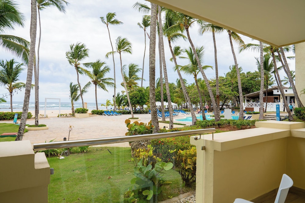 Habitación Deluxe, 1 cama de matrimonio grande, balcón, vistas al mar del hotel Coral Costa Caribe Beach Resort - All Inclusive. Foto 14