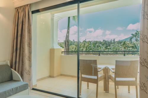 Premium - Cerca de la playa del hotel Iberostar Waves Costa Dorada - All Inclusive. Foto 3