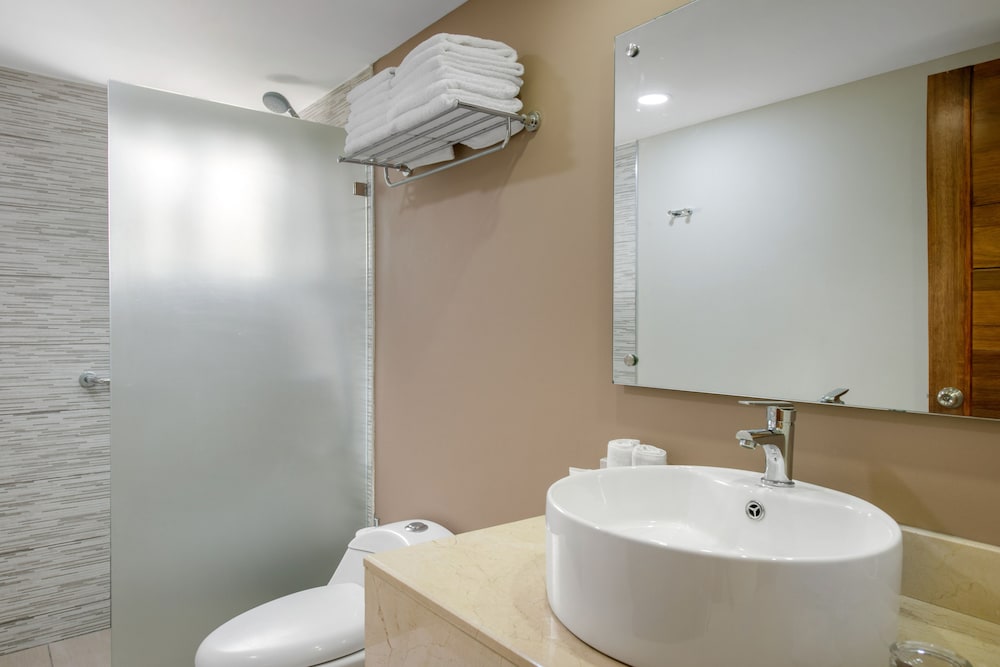 Superior Adults Only Room del hotel Emotions By Hodelpa Puerto Plata. Foto 3