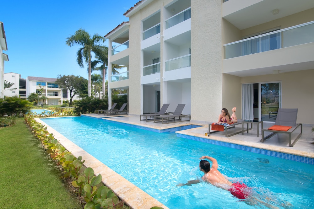 Swim out Room 18+ del hotel Emotions By Hodelpa Puerto Plata. Foto 2
