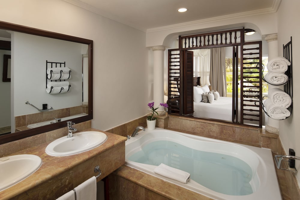 The Level Master Suite vista jardín del hotel Meliá Caribe Beach Resort. Foto 5