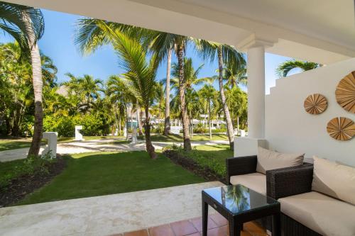 Suite Junior The Level con vistas al jardín del hotel Meliá Caribe Beach Resort. Foto 8
