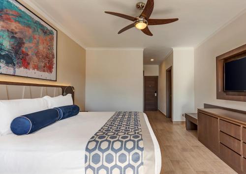 Habitación de lujo Diamond Club del hotel Royalton Splash Punta Cana, An Autograph Collection All-inclusive Resort and Casino. Foto 7