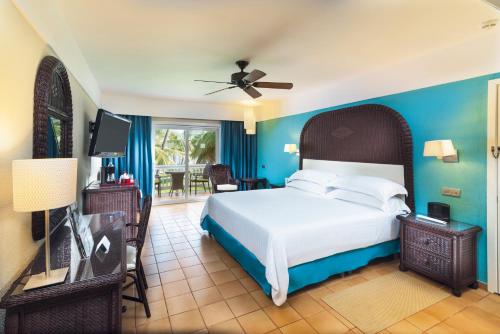 Habitación Superior con vistas al mar - Planta Premium del hotel Barceló Bávaro Beach - Adults Only - All Inclusive. Foto 2