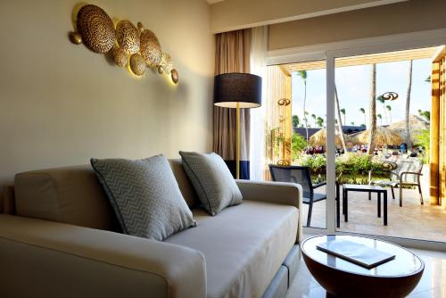 Suite Junior con vistas al jardín del hotel Grand Palladium Punta Cana Resort & Spa. Foto 2