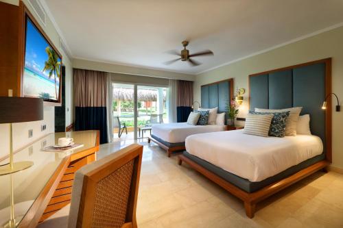 Suite Junior con acceso a piscina del hotel Grand Palladium Punta Cana Resort & Spa