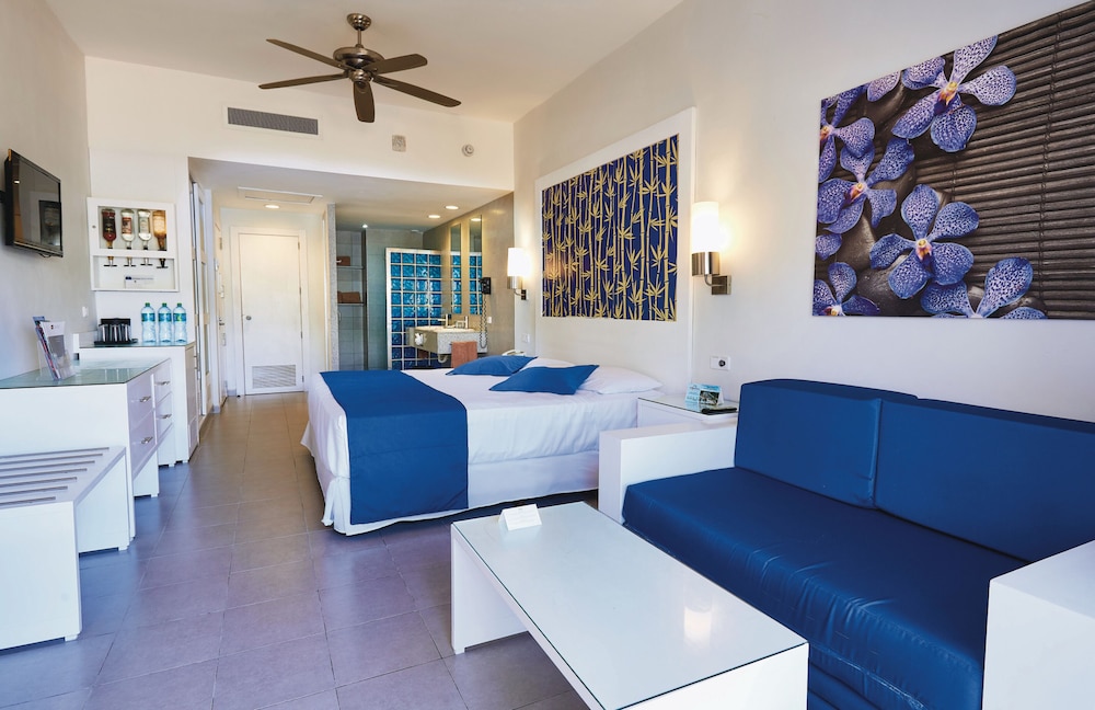 Habitación familiar del hotel Riu Bambu - All Inclusive. Foto 2
