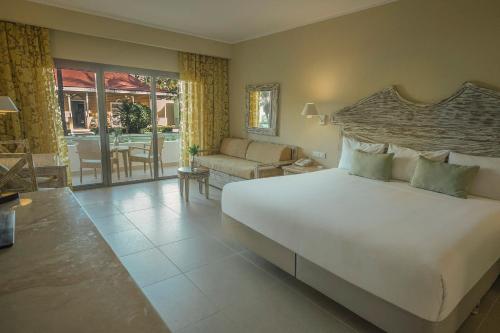 Habitación Premium adaptada del hotel Iberostar Waves Dominicana - All Inclusive. Foto 2