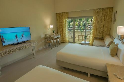 Habitación Premium - Planta superior del hotel Iberostar Waves Dominicana - All Inclusive. Foto 2