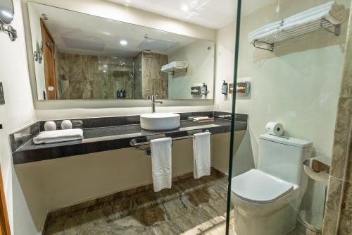 Superior Deluxe del hotel Dominican Fiesta Hotel, Trademark By Wyndham. Foto 4