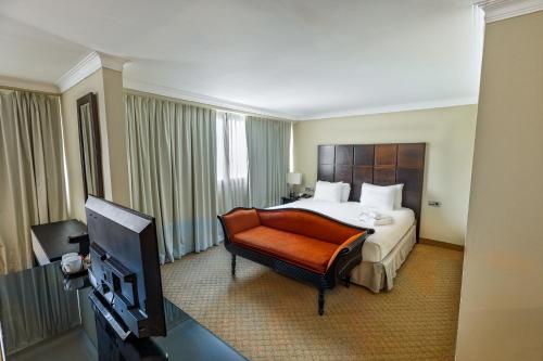 Suite Junior del hotel Dominican Fiesta Hotel, Trademark By Wyndham. Foto 2