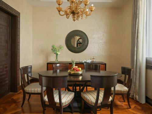 Agatha Christie Suite Nile View del hotel Sofitel Legend Old Cataract Aswan. Foto 2
