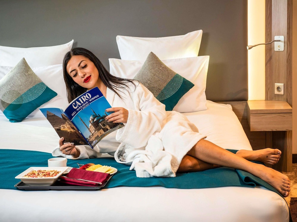 Superior Suite with 1 king - size bed del hotel Novotel Cairo Airport. Foto 6
