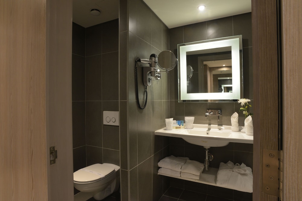 Superior Suite with 1 king - size bed del hotel Novotel Cairo Airport. Foto 12
