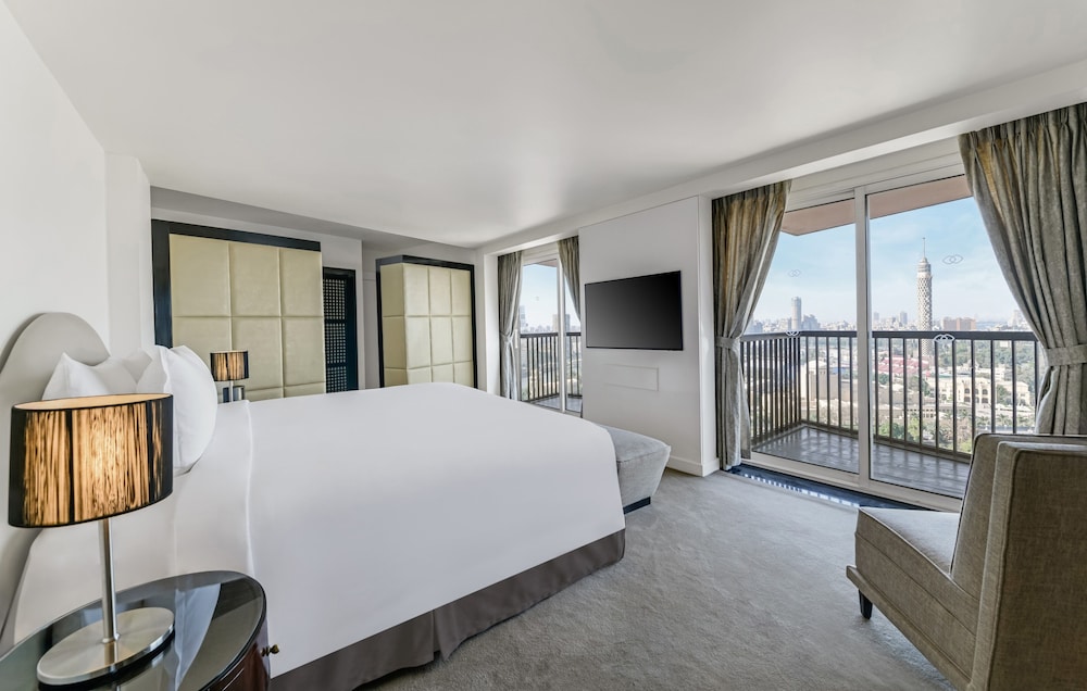Suite Familiar con 2 Dormitorios, 1 Salón, 1 Cama King Size, 2 Camas Twin, Vista Panorámica al Nilo del hotel Sofitel Cairo Nile El Gezirah