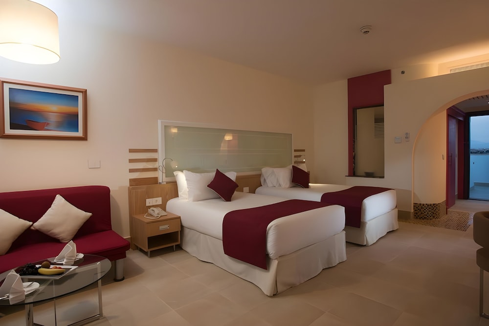 Habitación Superior con 2 camas individuales, Lado del Jardín del hotel Mercure Hurghada