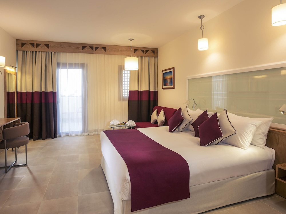 Habitación Superior con 1 cama doble, Vistas a la Piscina del hotel Mercure Hurghada