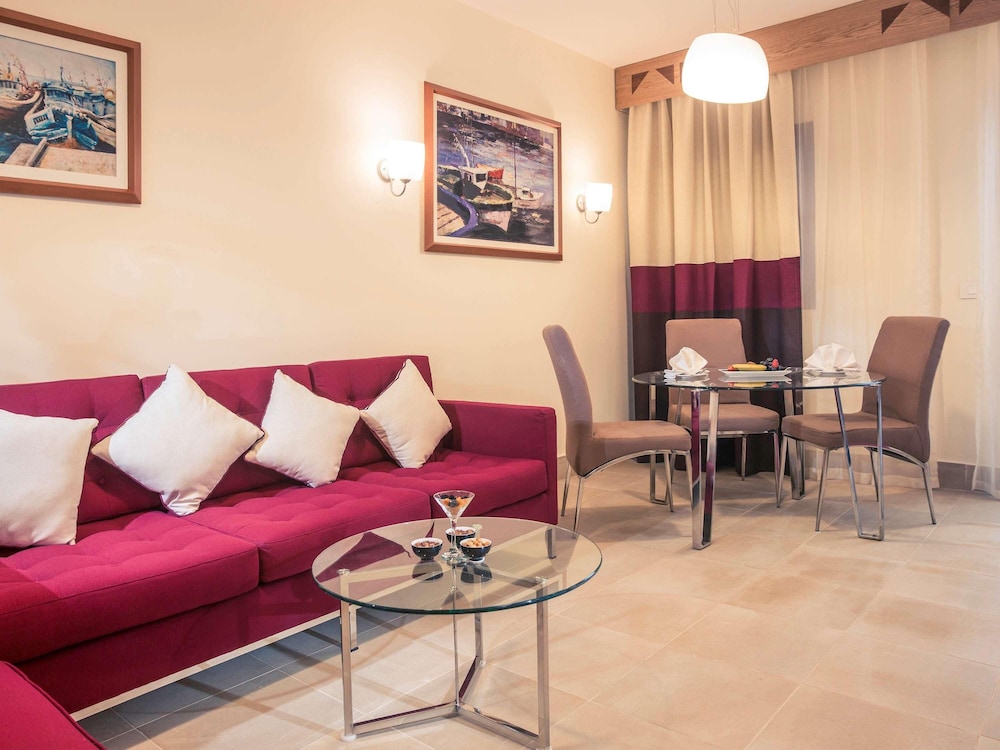 Suite Superior con 1 cama King Size, Lado de la Piscina del hotel Mercure Hurghada