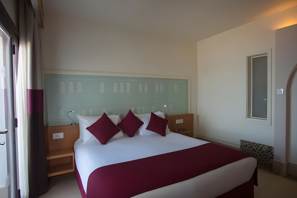 Habitación Estándar con 1 cama doble, Vistas al Mar del hotel Mercure Hurghada. Foto 2