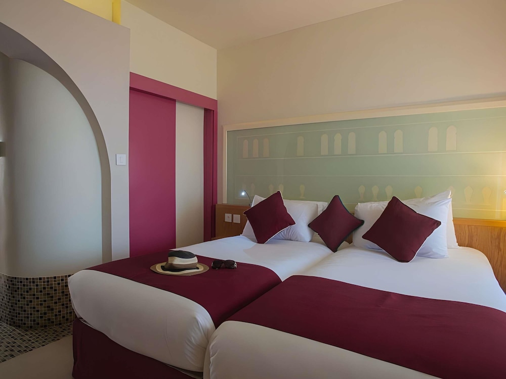 Habitación Estándar con 2 camas individuales, Vistas al Jardín del hotel Mercure Hurghada. Foto 9