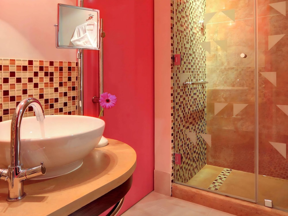 Habitación Familiar Superior, Lado del Jardín del hotel Mercure Hurghada. Foto 10