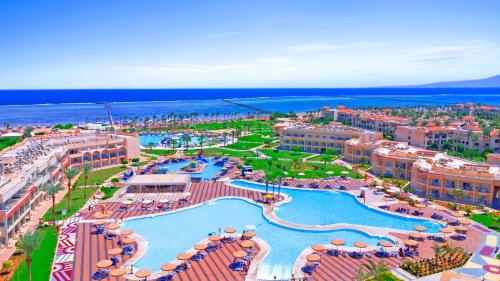Habitación Doble Deluxe con vistas al mar - 1 o 2 camas del hotel Pickalbatros Royal Moderna Sharm and Aqua Park