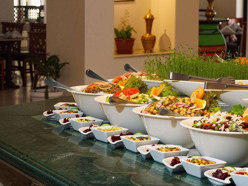 Comfort Queen Room - Ground Floor del hotel Movenpick Resort Sharm El Sheik Naama Bay. Foto 7