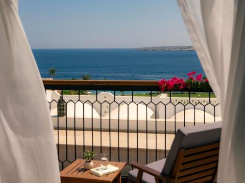 Habitación Doble Superior con vistas al mar - 2 camas del hotel Movenpick Resort Sharm El Sheik Naama Bay. Foto 5