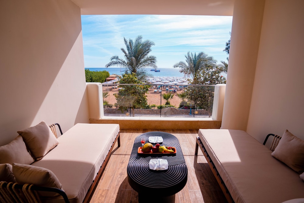 Junior Suite del hotel Novotel Sharm El-sheikh. Foto 9